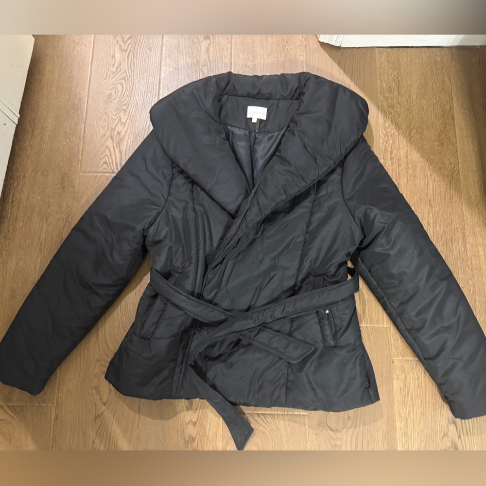 Entro Large Puffer Jacket. Worn once or twice wide, like new condition